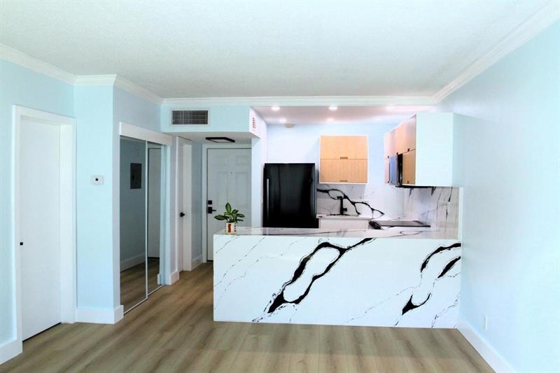 Image 4 of 19 For 101 6th Av  5