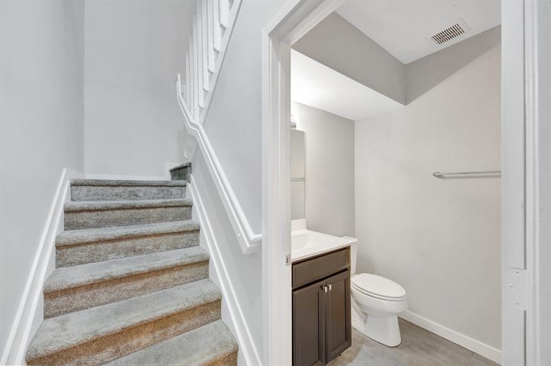 Image 11 of 49 For 17624 149th Pl