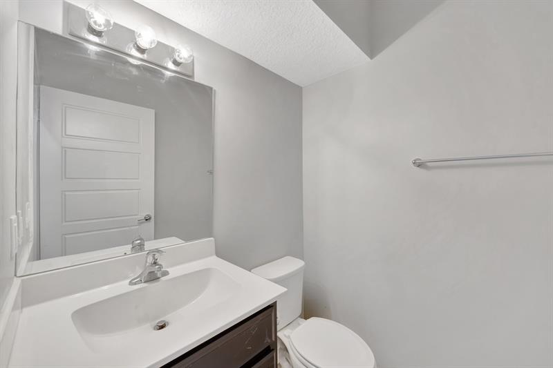 Image 12 of 49 For 17624 149th Pl