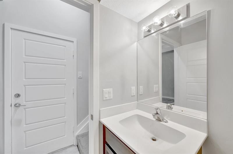 Image 13 of 49 For 17624 149th Pl