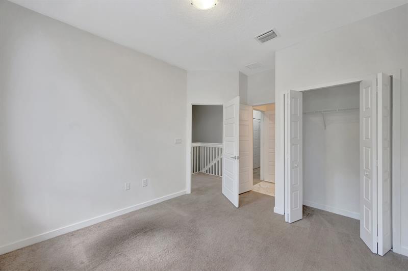 Image 16 of 49 For 17624 149th Pl