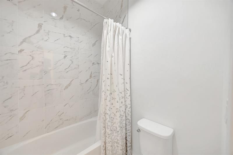 Image 20 of 49 For 17624 149th Pl