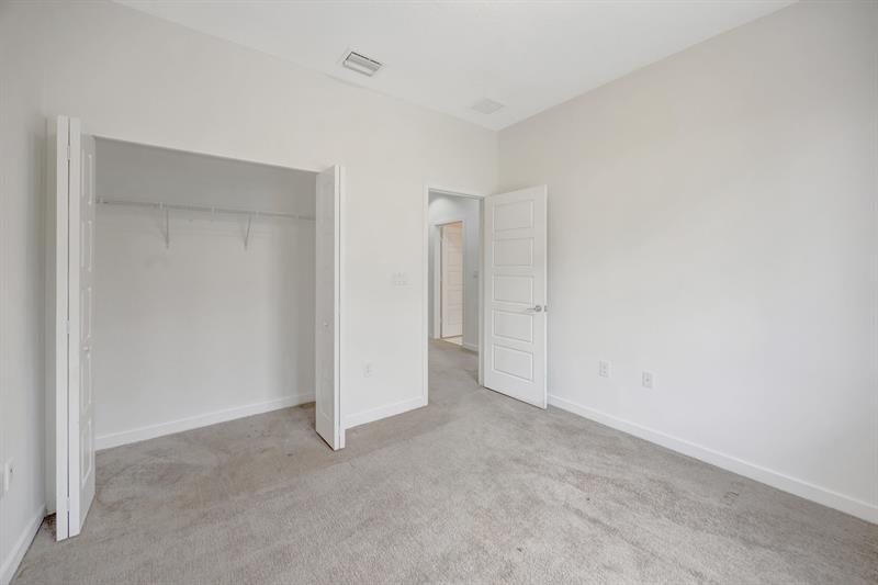 Image 22 of 49 For 17624 149th Pl