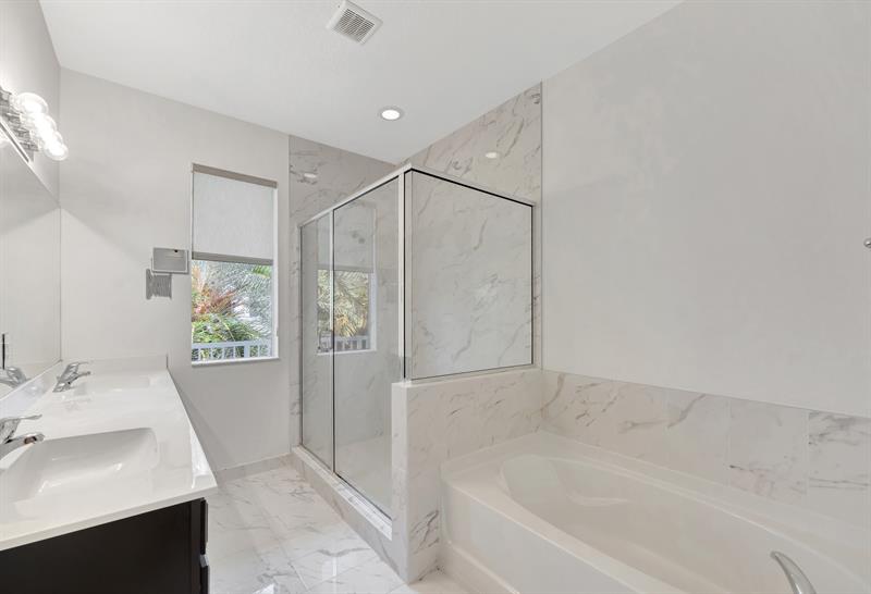 Image 30 of 49 For 17624 149th Pl