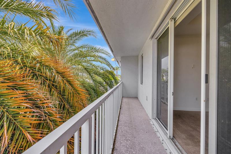 Image 34 of 49 For 17624 149th Pl