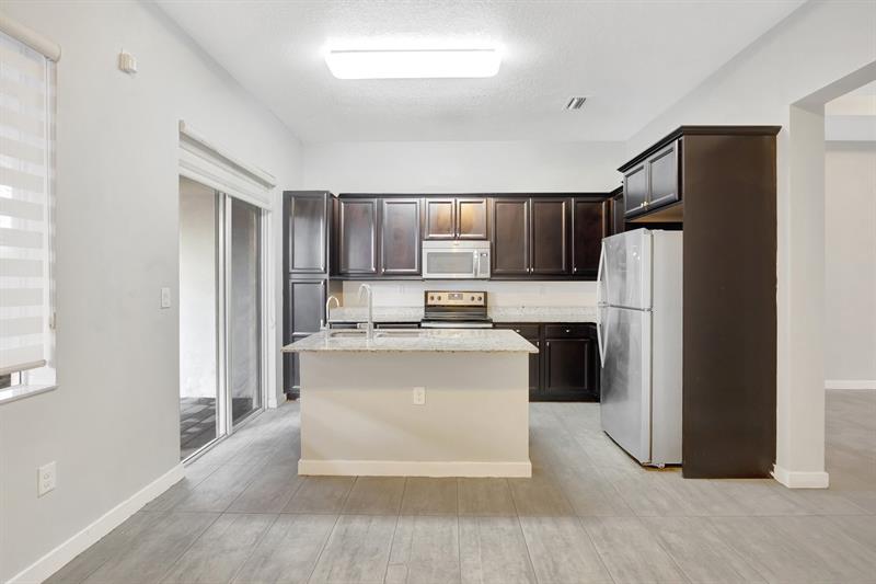 Image 4 of 49 For 17624 149th Pl