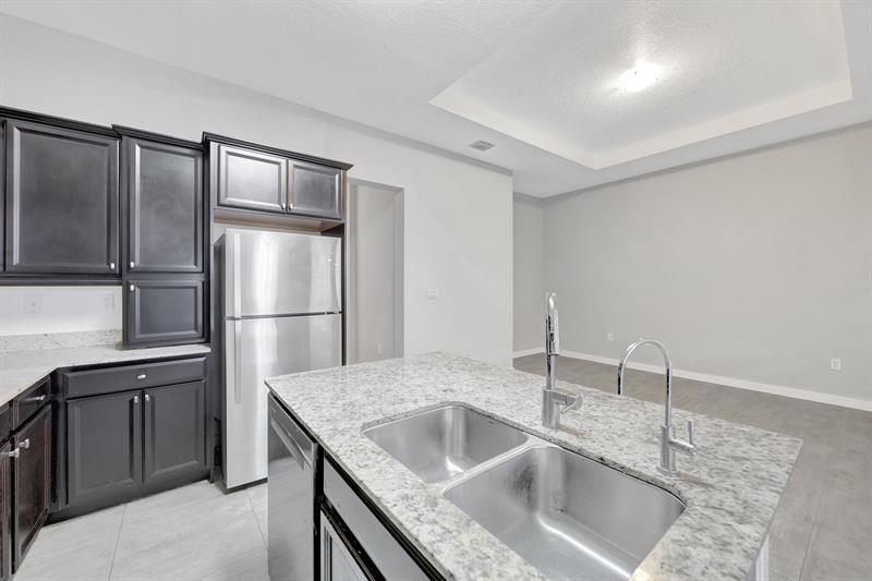 Image 5 of 49 For 17624 149th Pl