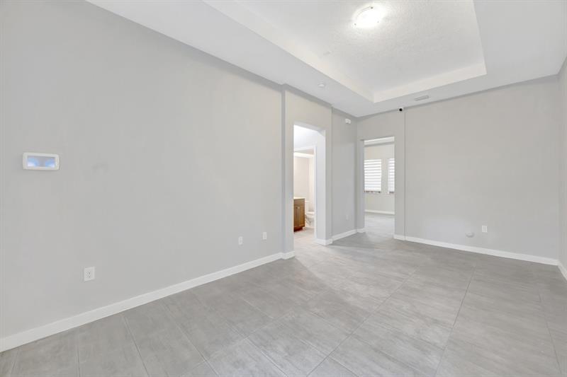 Image 9 of 49 For 17624 149th Pl