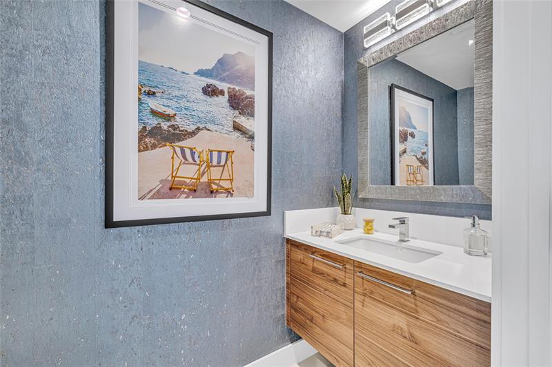 Image 18 of 48 For 100 Las Olas Blvd  1701