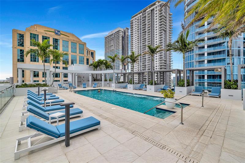 Image 36 of 48 For 100 Las Olas Blvd  1701