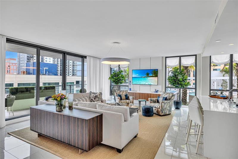 Image 4 of 48 For 100 Las Olas Blvd  1701