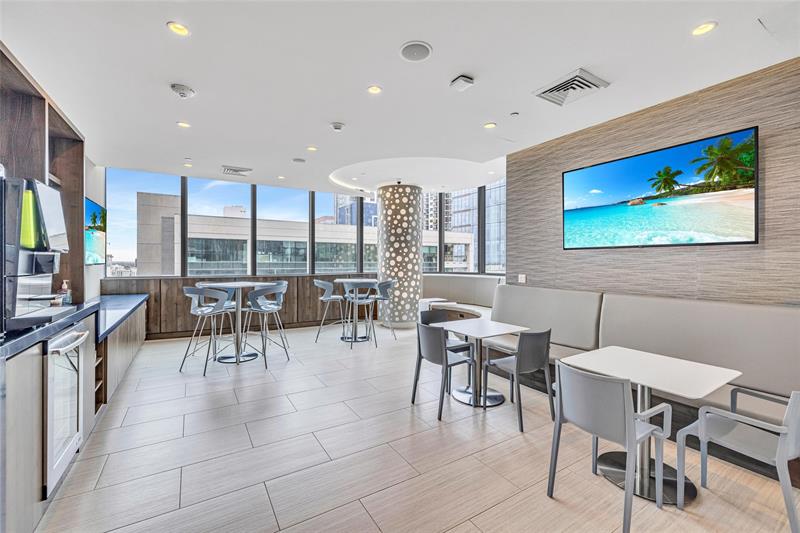 Image 40 of 48 For 100 Las Olas Blvd  1701