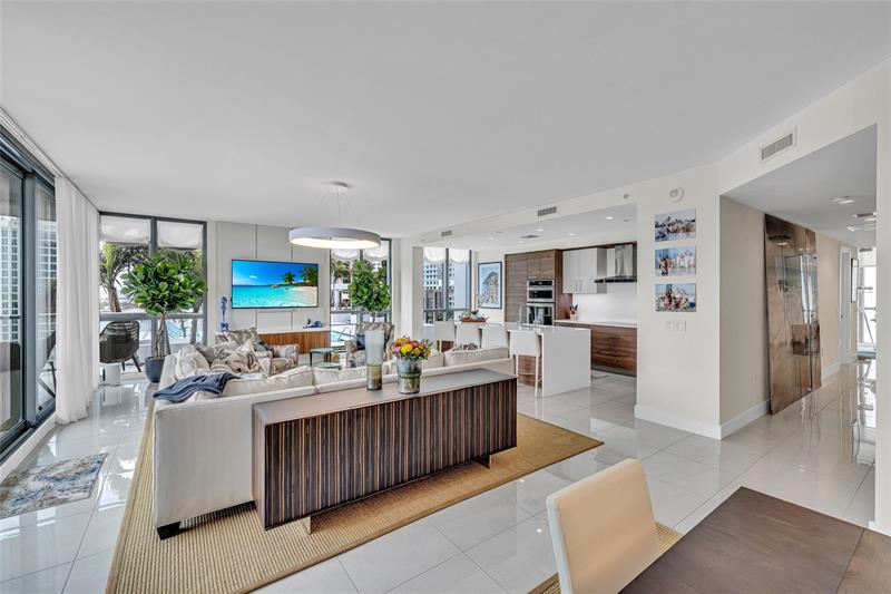 Image 7 of 48 For 100 Las Olas Blvd  1701