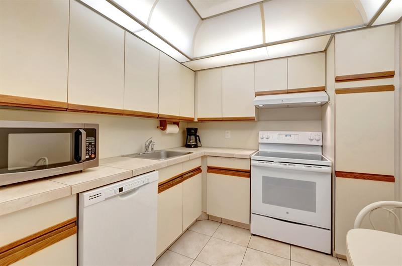 Image 11 of 24 For 5260 2nd Ave  504