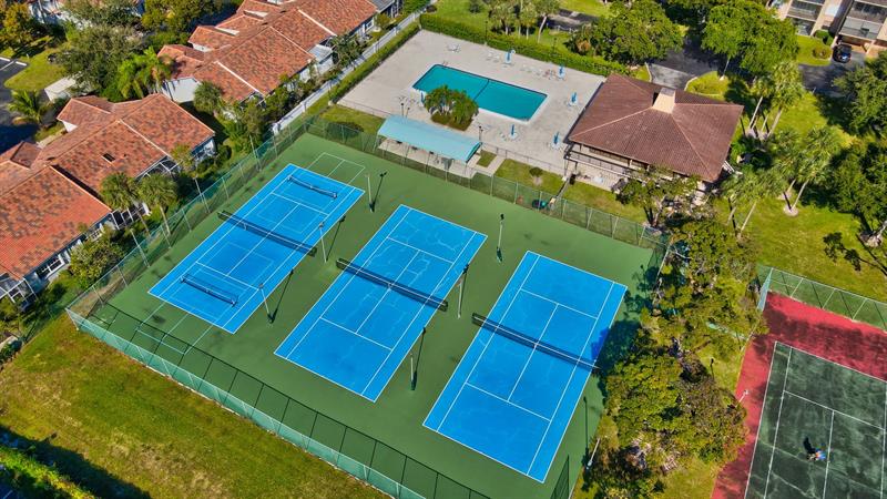 Image 14 of 24 For 5260 2nd Ave  504