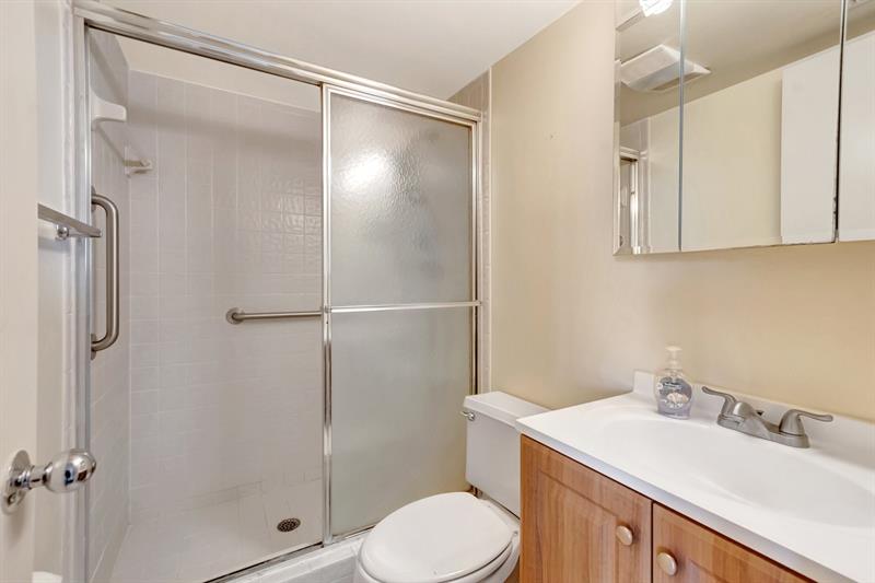 Image 16 of 24 For 5260 2nd Ave  504