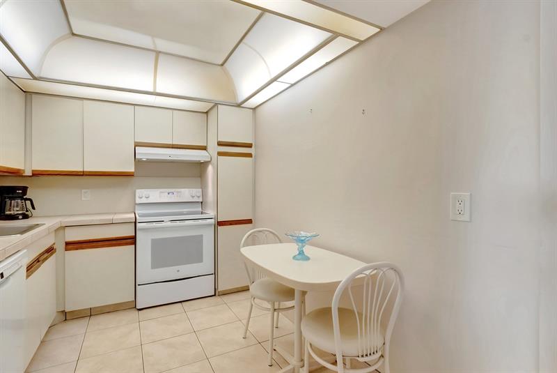 Image 20 of 24 For 5260 2nd Ave  504