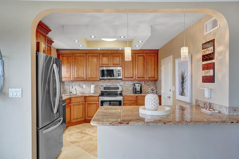 Image 12 of 74 For 3550 Galt Ocean Dr  211