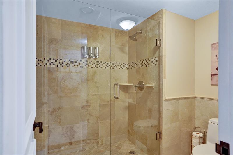 Image 37 of 74 For 3550 Galt Ocean Dr  211