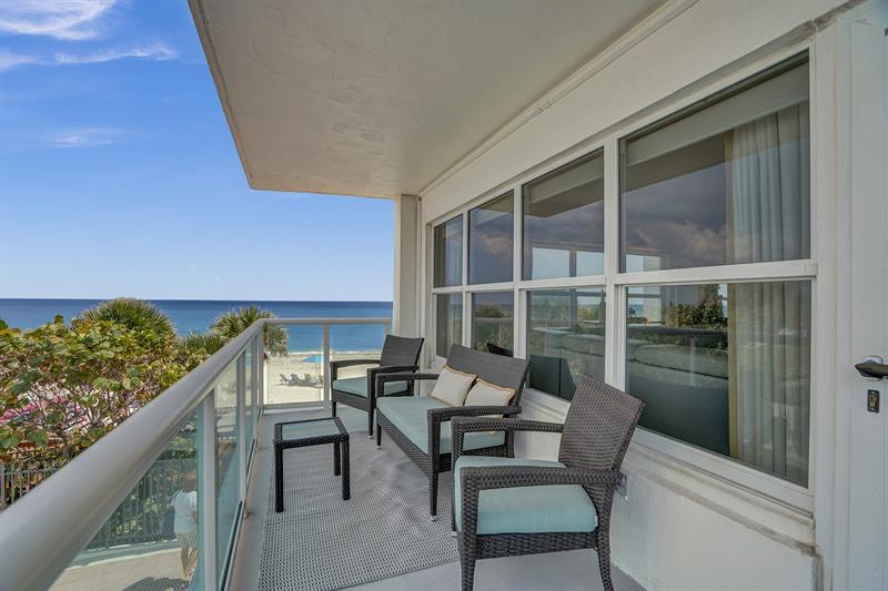 Image 40 of 74 For 3550 Galt Ocean Dr  211