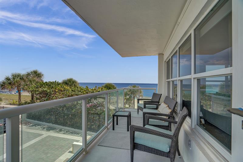 Image 43 of 74 For 3550 Galt Ocean Dr  211