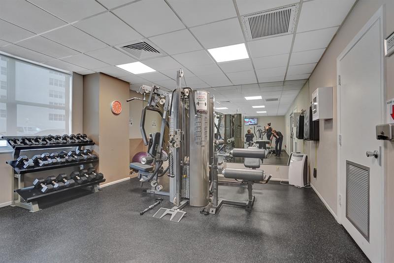 Image 48 of 74 For 3550 Galt Ocean Dr  211