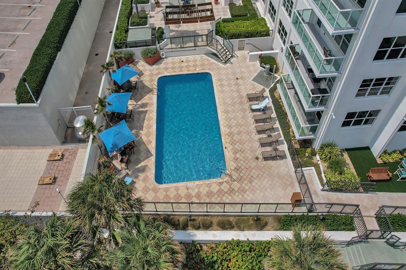 Image 50 of 74 For 3550 Galt Ocean Dr  211