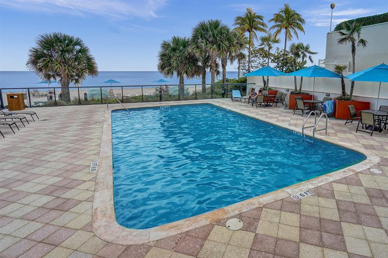 Image 58 of 74 For 3550 Galt Ocean Dr  211