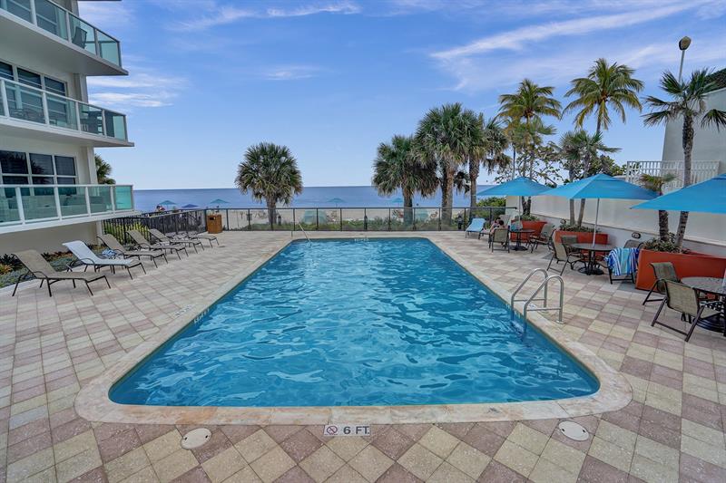 Image 59 of 74 For 3550 Galt Ocean Dr  211