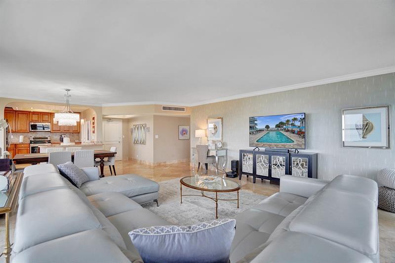 Image 6 of 74 For 3550 Galt Ocean Dr  211