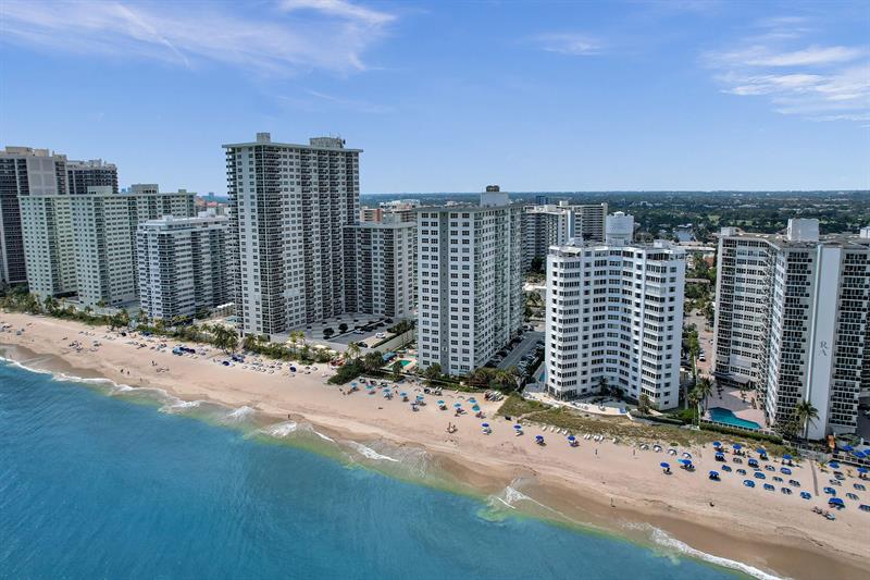 Image 62 of 74 For 3550 Galt Ocean Dr  211