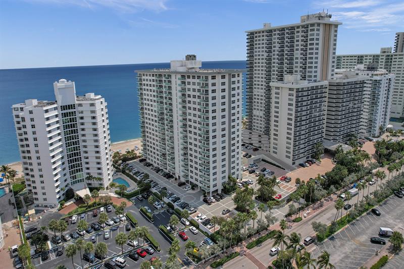 Image 72 of 74 For 3550 Galt Ocean Dr  211