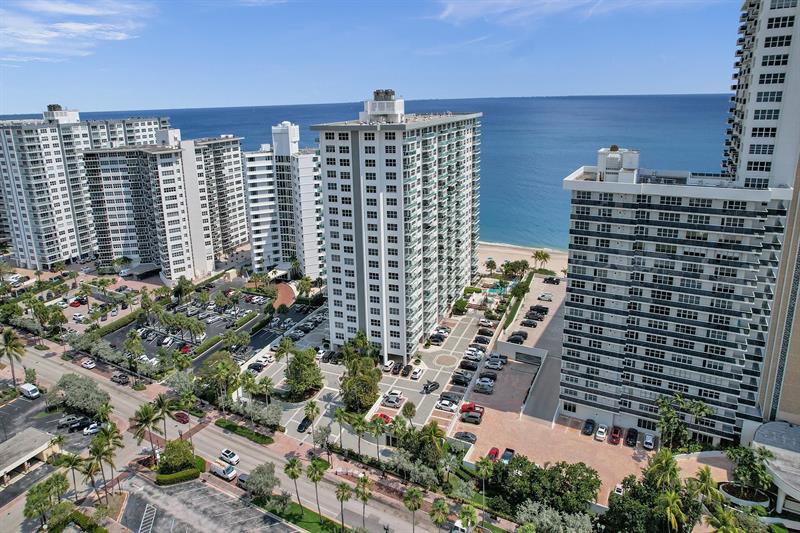 Image 73 of 74 For 3550 Galt Ocean Dr  211