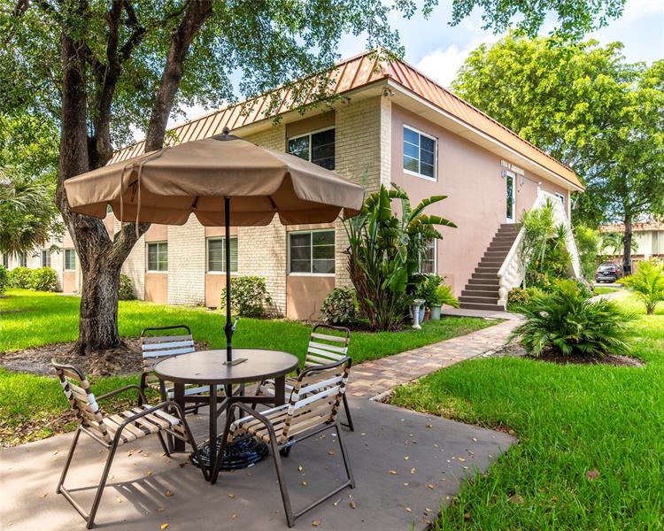 Image 3 of 53 For 1950 Andrews Ave  210d