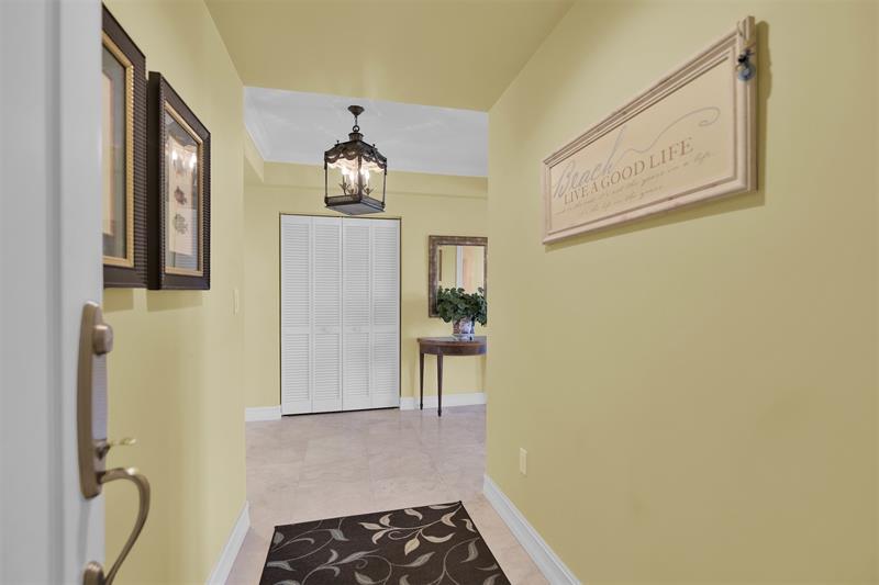 Image 10 of 58 For 9 20th Ave  403