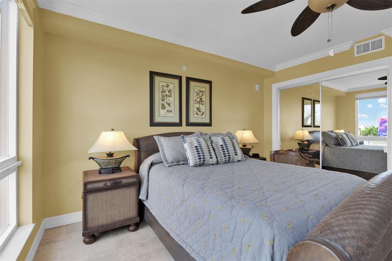 Image 29 of 58 For 9 20th Ave  403