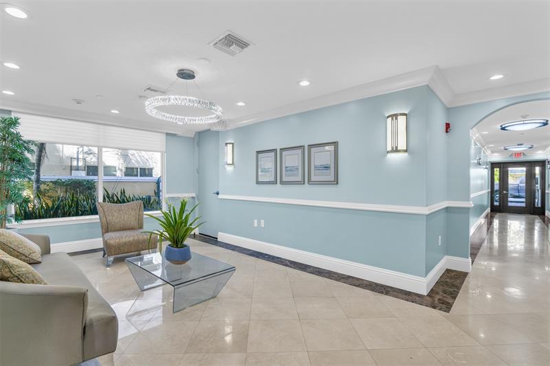 Image 42 of 58 For 9 20th Ave  403