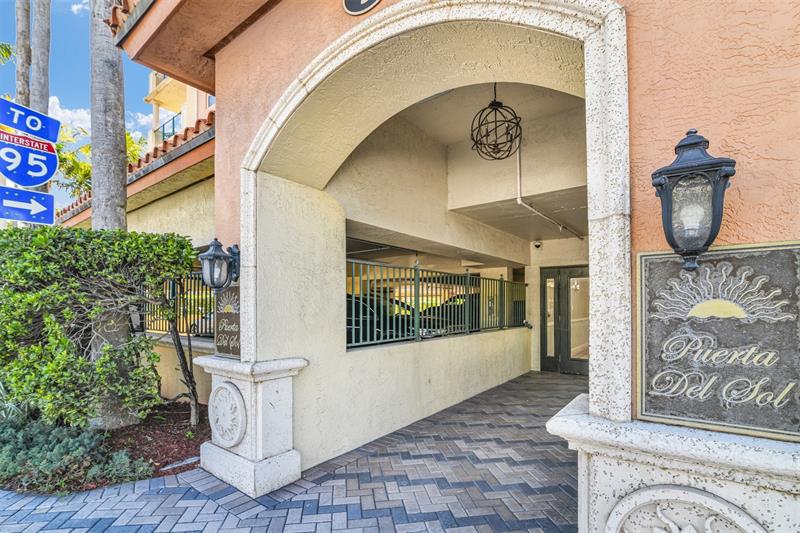 Image 9 of 58 For 9 20th Ave  403