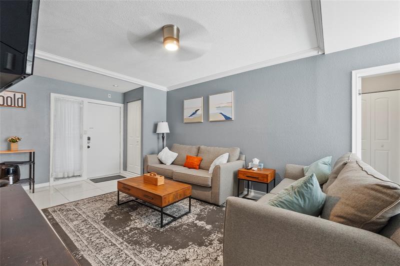 Image 5 of 20 For 1967 Ocean Blvd  103