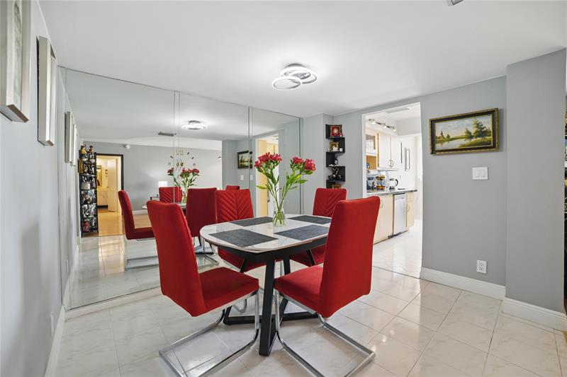 Image 18 of 28 For 100 Golden Isles Dr  911