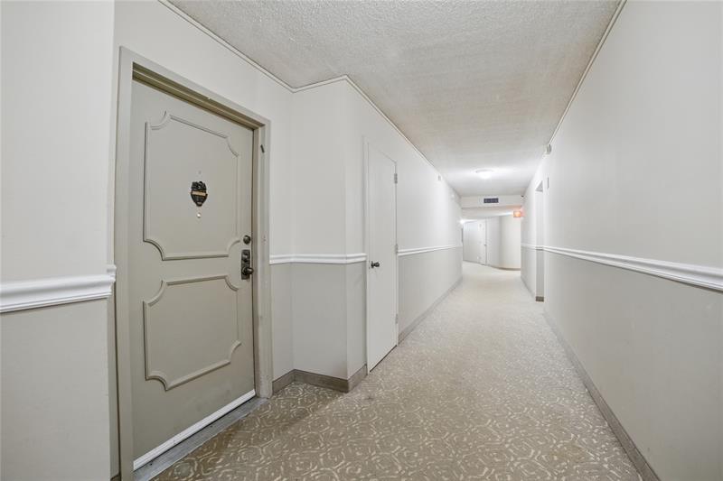 Image 28 of 28 For 100 Golden Isles Dr  911