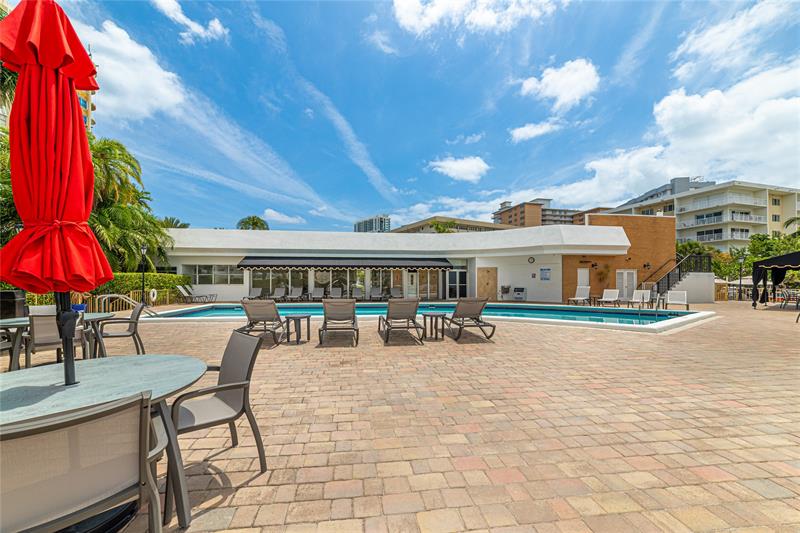 Image 6 of 28 For 100 Golden Isles Dr  911