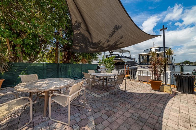 Image 7 of 28 For 100 Golden Isles Dr  911