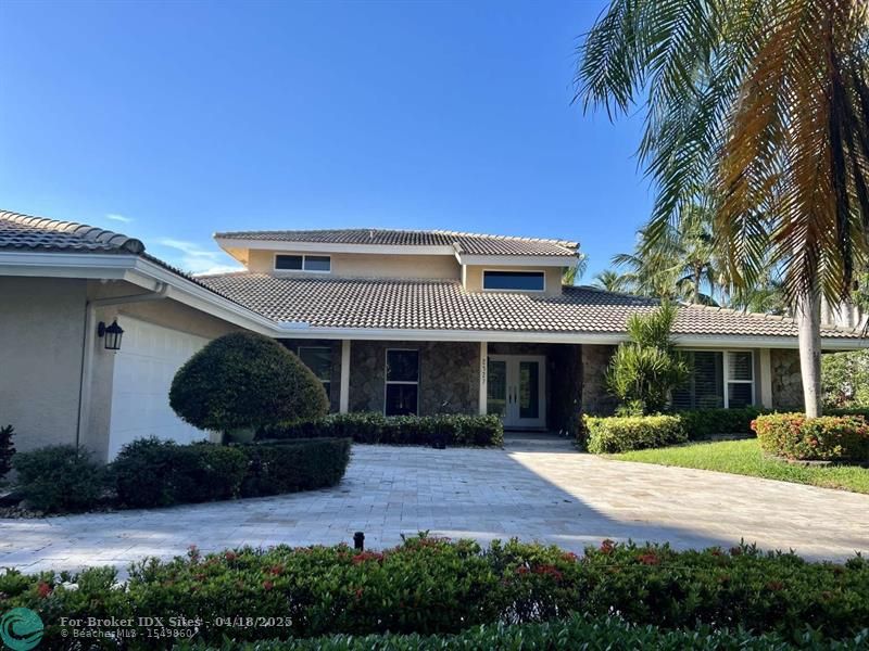 Details for 2527 Deer Creek Lakes Dr, Deerfield Beach, FL 33442