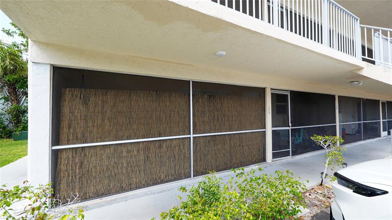 Image 6 of 22 For 5377 40th Ave  105