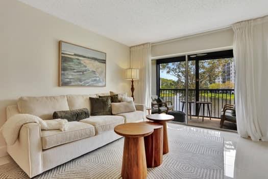 Image 16 of 42 For 2228 Cypress Bend Dr  210