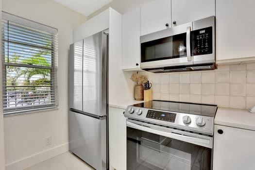 Image 6 of 42 For 2228 Cypress Bend Dr  210