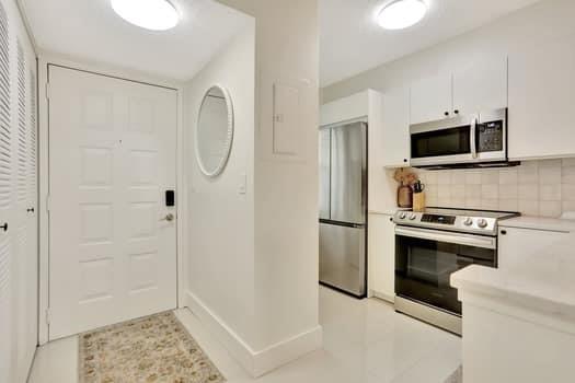 Image 8 of 42 For 2228 Cypress Bend Dr  210