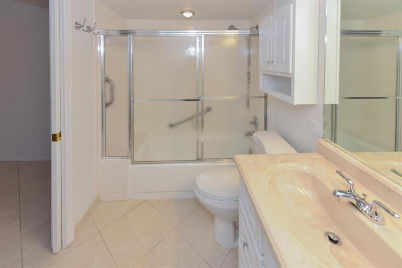 Image 24 of 41 For 3401 Bimini Ln  M3