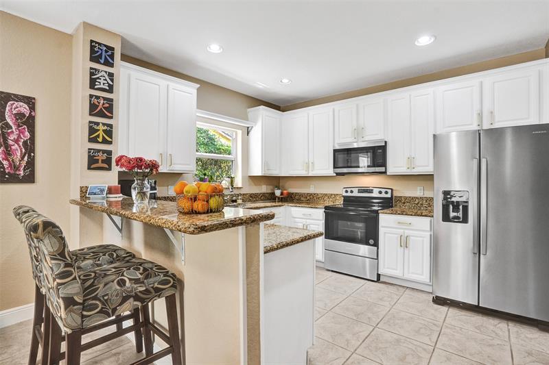 Image 13 of 38 For 12652 6th Ct